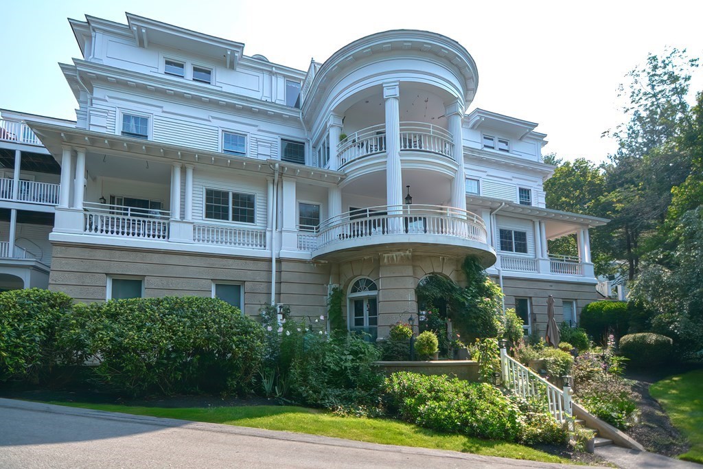 1401 Great Pond Road, Unit 5 North Andover, MA 01845 - Photo 2 of 35