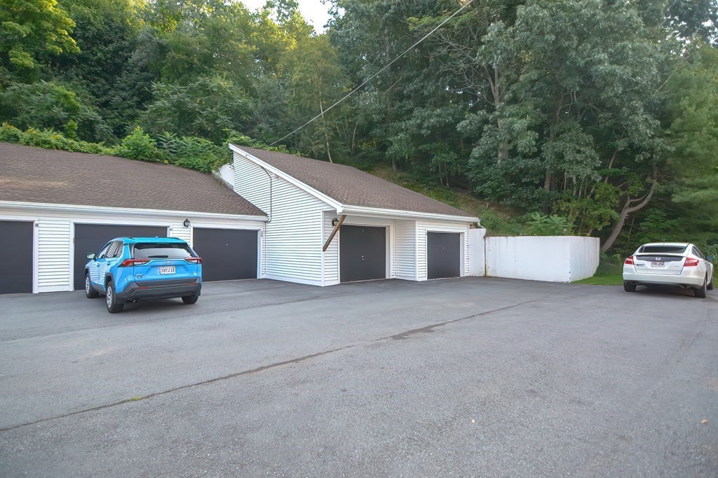 1401 Great Pond Road, Unit 5 North Andover, MA 01845 - Photo 32 of 35