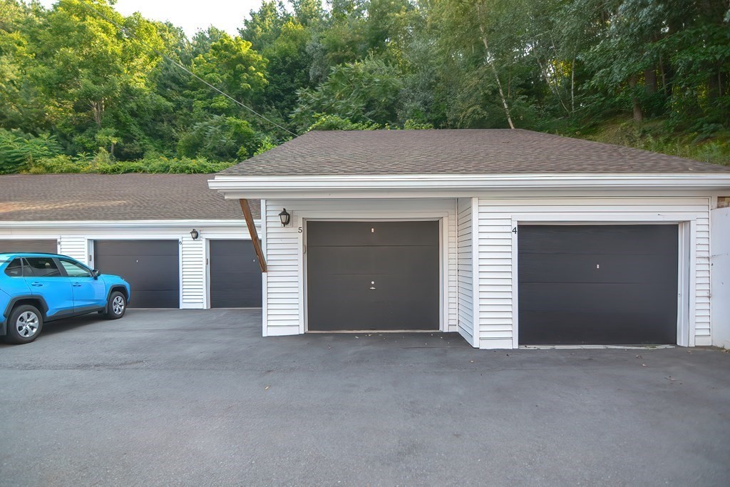 1401 Great Pond Road, Unit 5 North Andover, MA 01845 - Photo 33 of 35