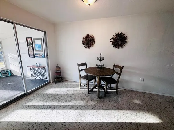 $1,950 | 6125 Beacon Point Drive, Weeki Wachee, FL 34607