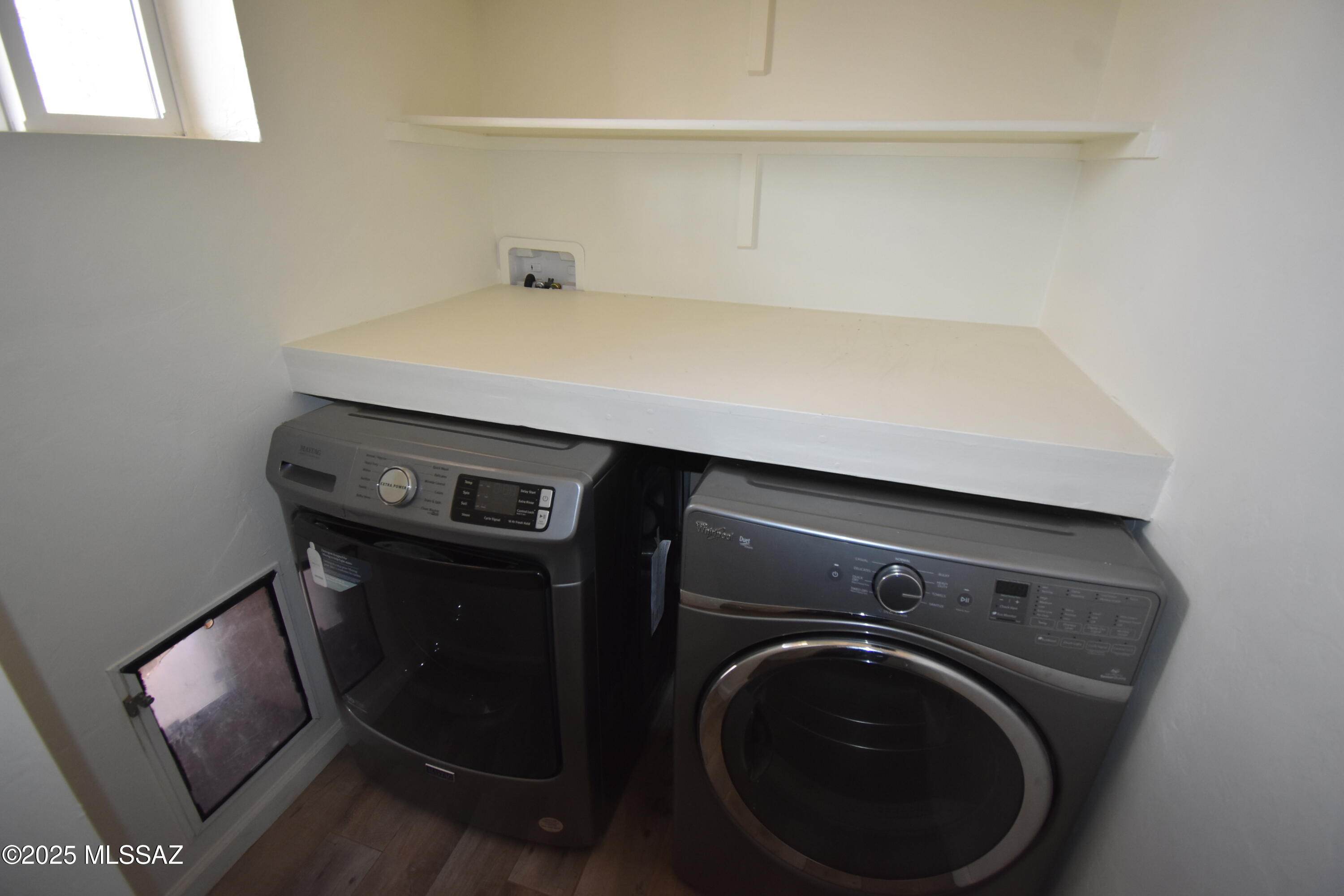 5501 East Spring Street Tucson, AZ 85712 - Photo 21 of 32 a utility room with dryer and washer