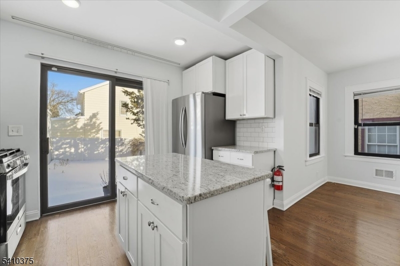 362 Crawford Terrace Union, NJ 07083 - Photo 18 of 35