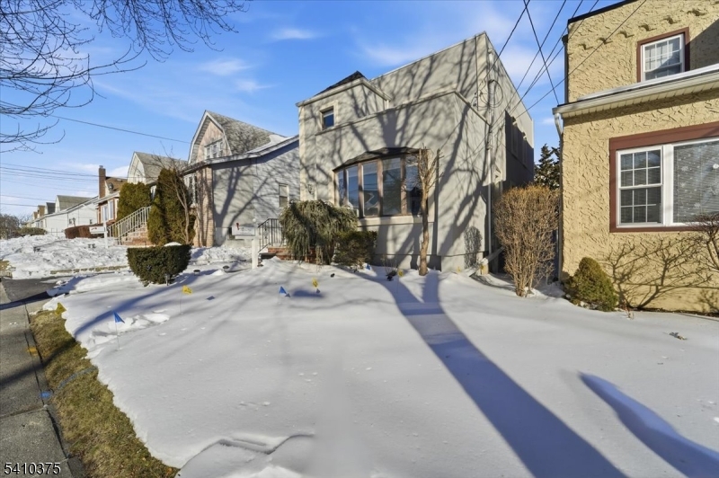 362 Crawford Terrace Union, NJ 07083 - Photo 3 of 35