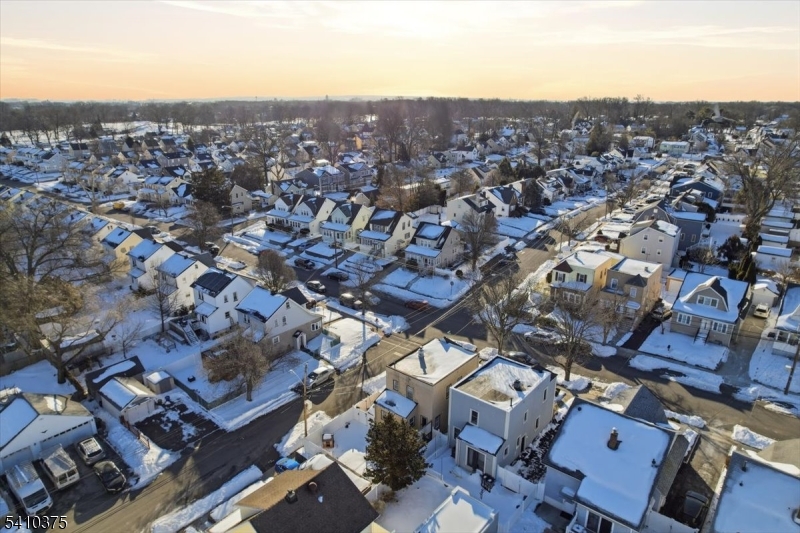 362 Crawford Terrace Union, NJ 07083 - Photo 8 of 35