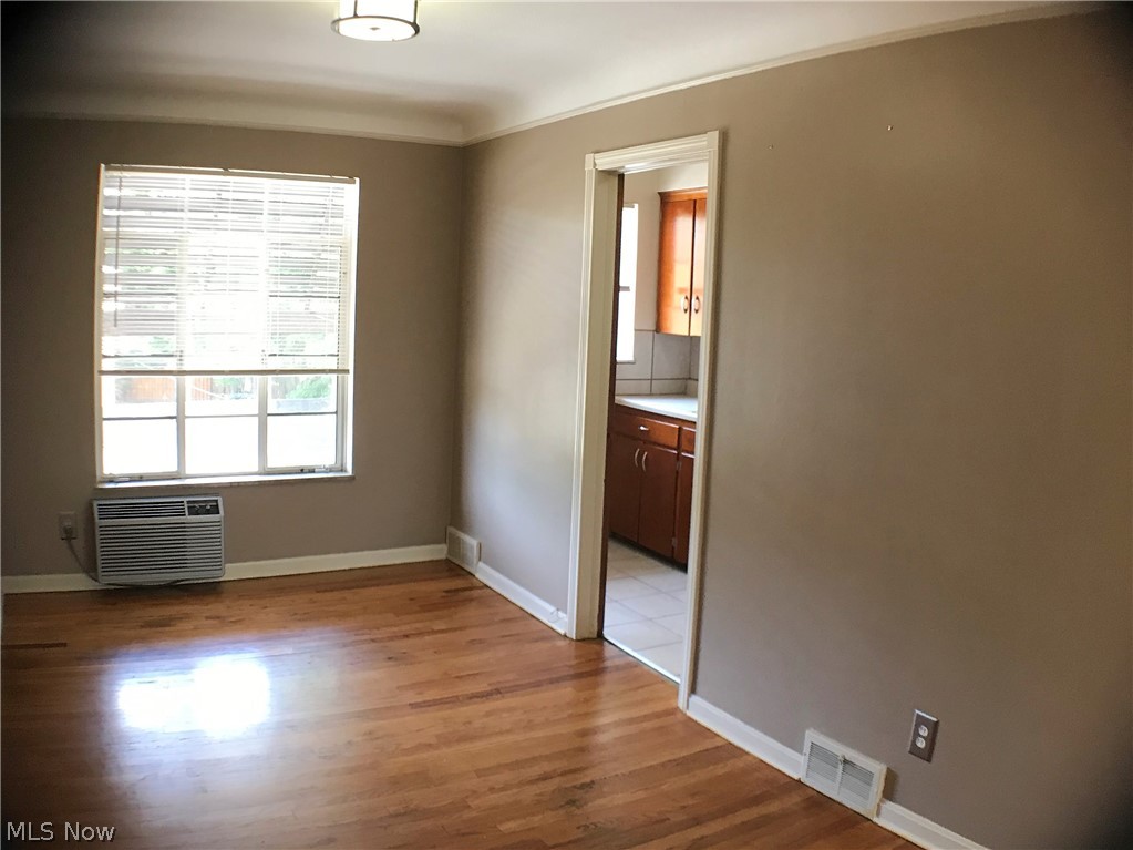 19860 Lorain Road, Unit 6 Cleveland, OH 44126 - Photo 5 of 14 Dining Room