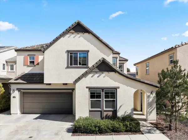 $1,169,900 | 675 Grant Vista, Vista, CA 92083