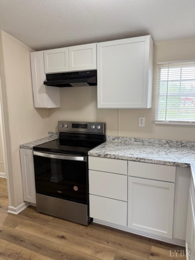 3112 Red House Road Appomattox, VA 24522 - Photo 7 of 14 a kitchen with granite countertop cabinets stainless steel appliances and a sink