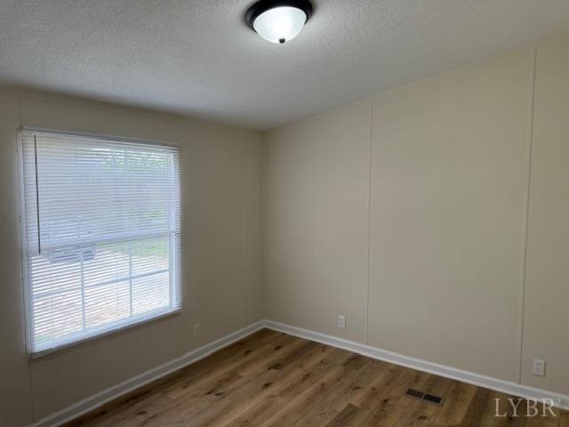 3112 Red House Road Appomattox, VA 24522 - Photo 9 of 14 an empty room with a window
