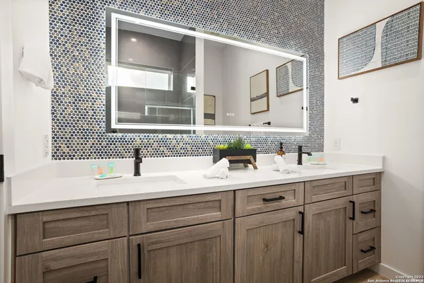 $2,300 | 1277 Timberlane Drive, Canyon Lake, TX 78133