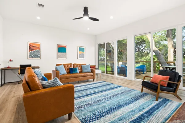 $2,300 | 1277 Timberlane Drive, Canyon Lake, TX 78133