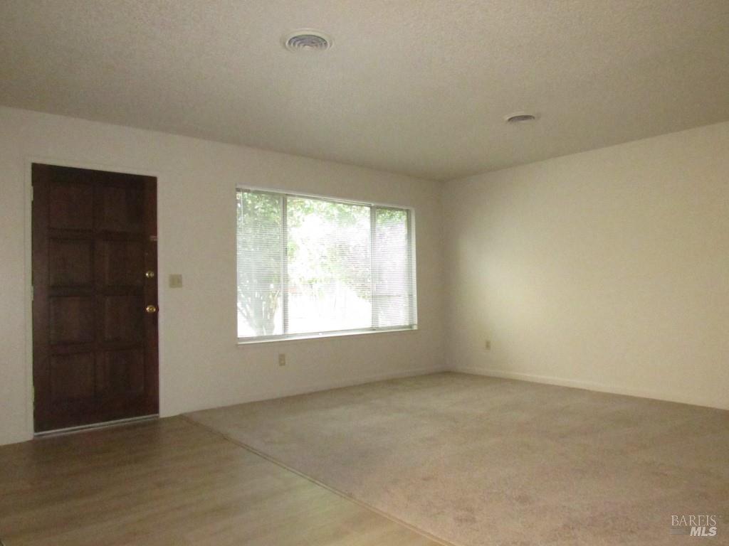 344-340 El Rio Court Ukiah, CA 95482 - Photo 3 of 18