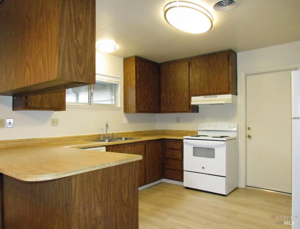 344-340 El Rio Court Ukiah, CA 95482 - Photo 4 of 18