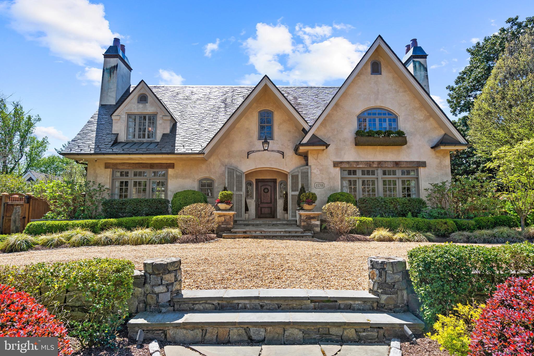 1138 Langley Lane McLean, VA 22101 - Photo 2 of 22