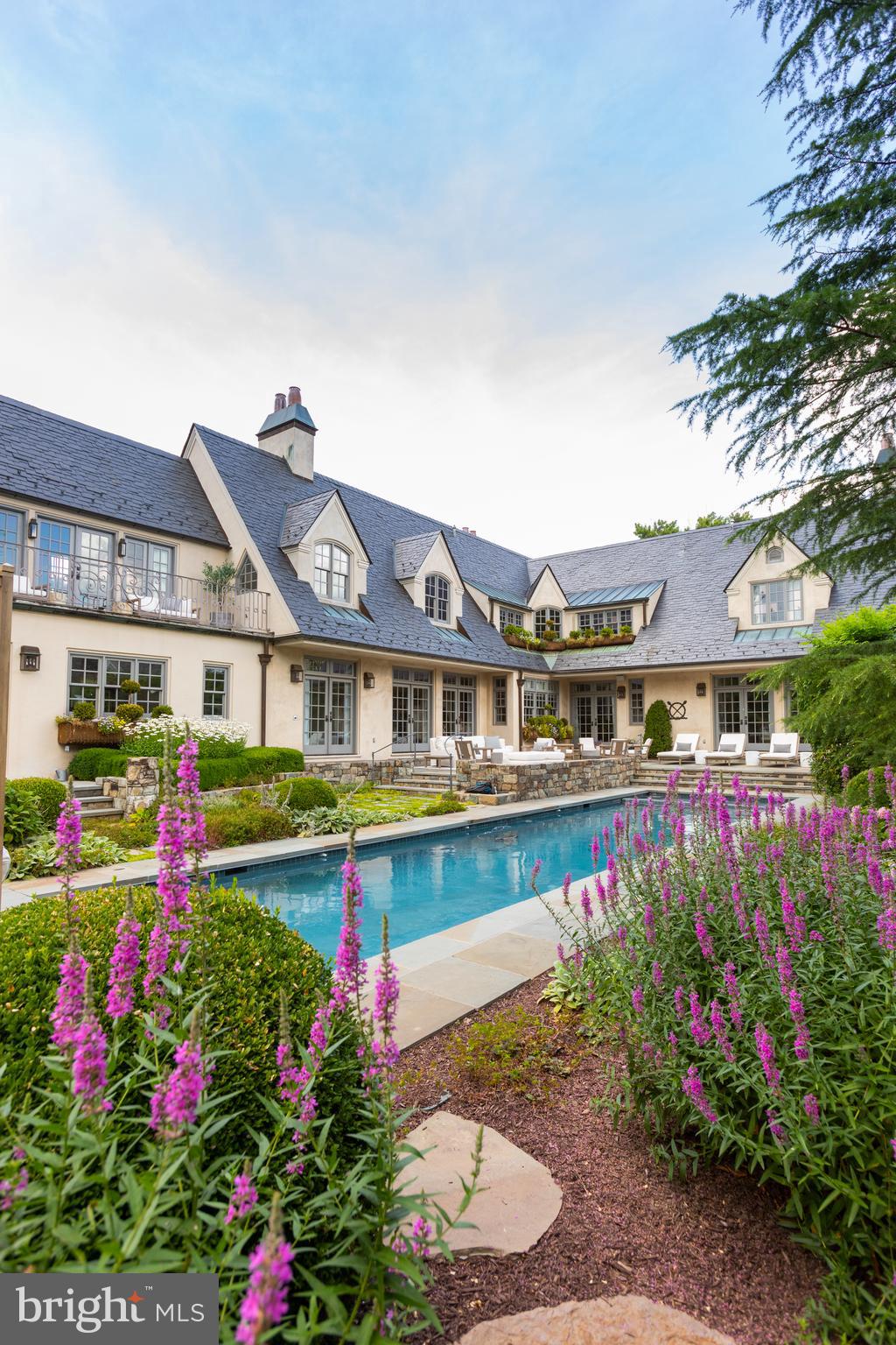 1138 Langley Lane McLean, VA 22101 - Photo 3 of 22