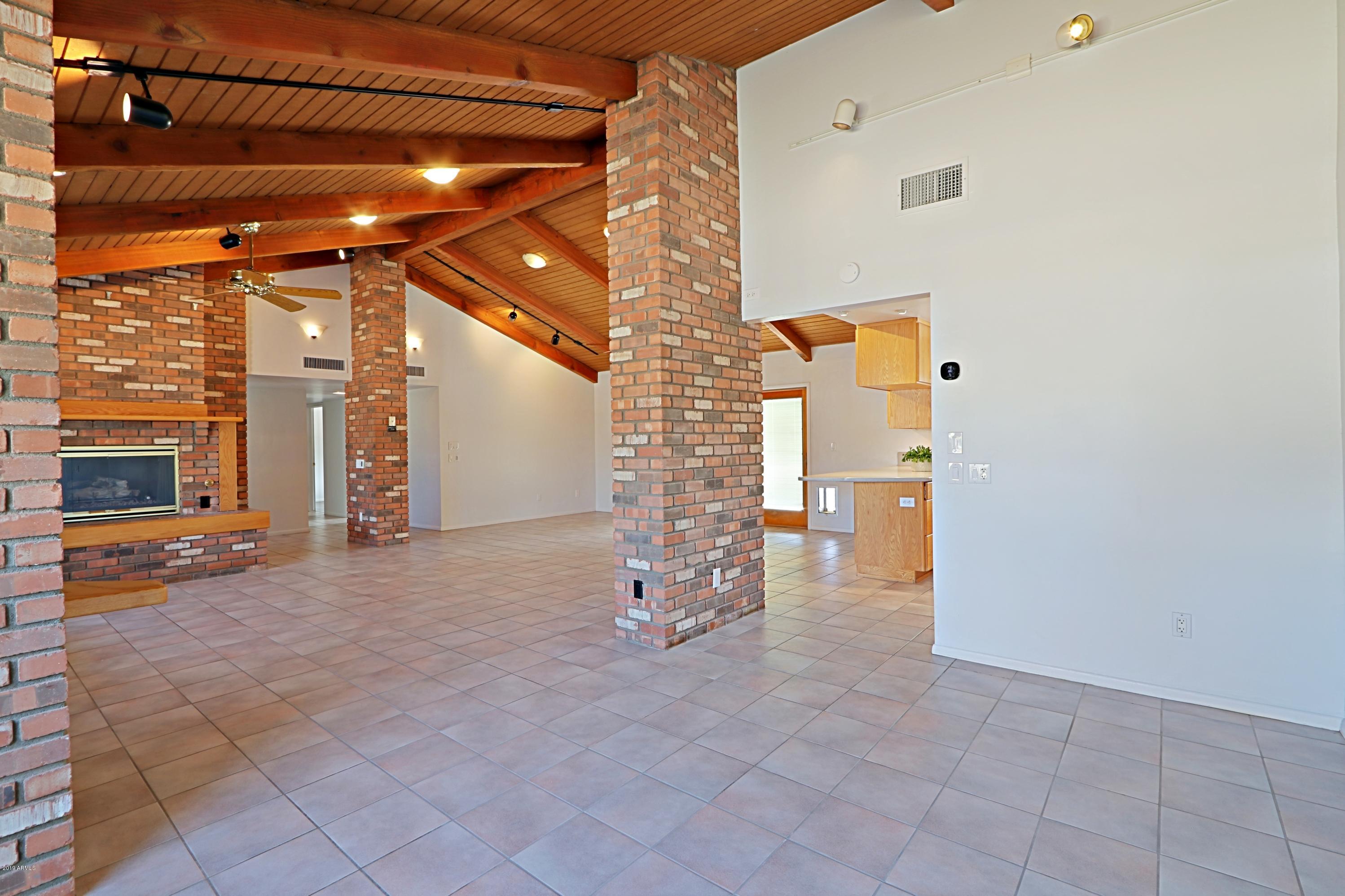 1245 West Ruth Avenue Phoenix, AZ 85021 - Photo 5 of 23 Formal Dining