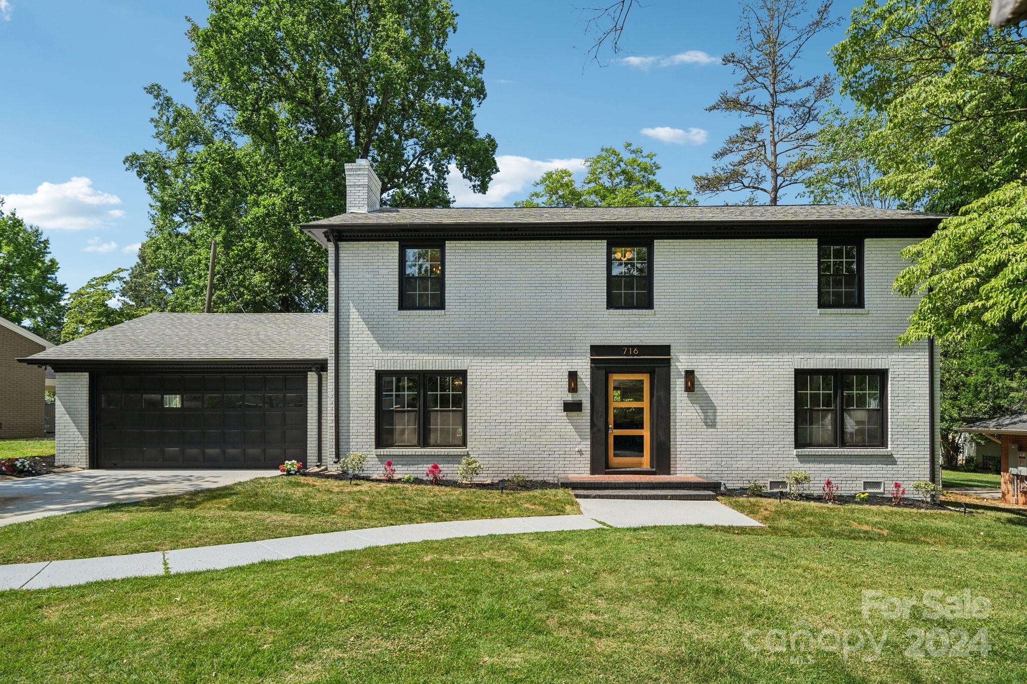 716 Sandridge Road Charlotte, NC 28210 - Photo 1 of 37 Gallery Image 1