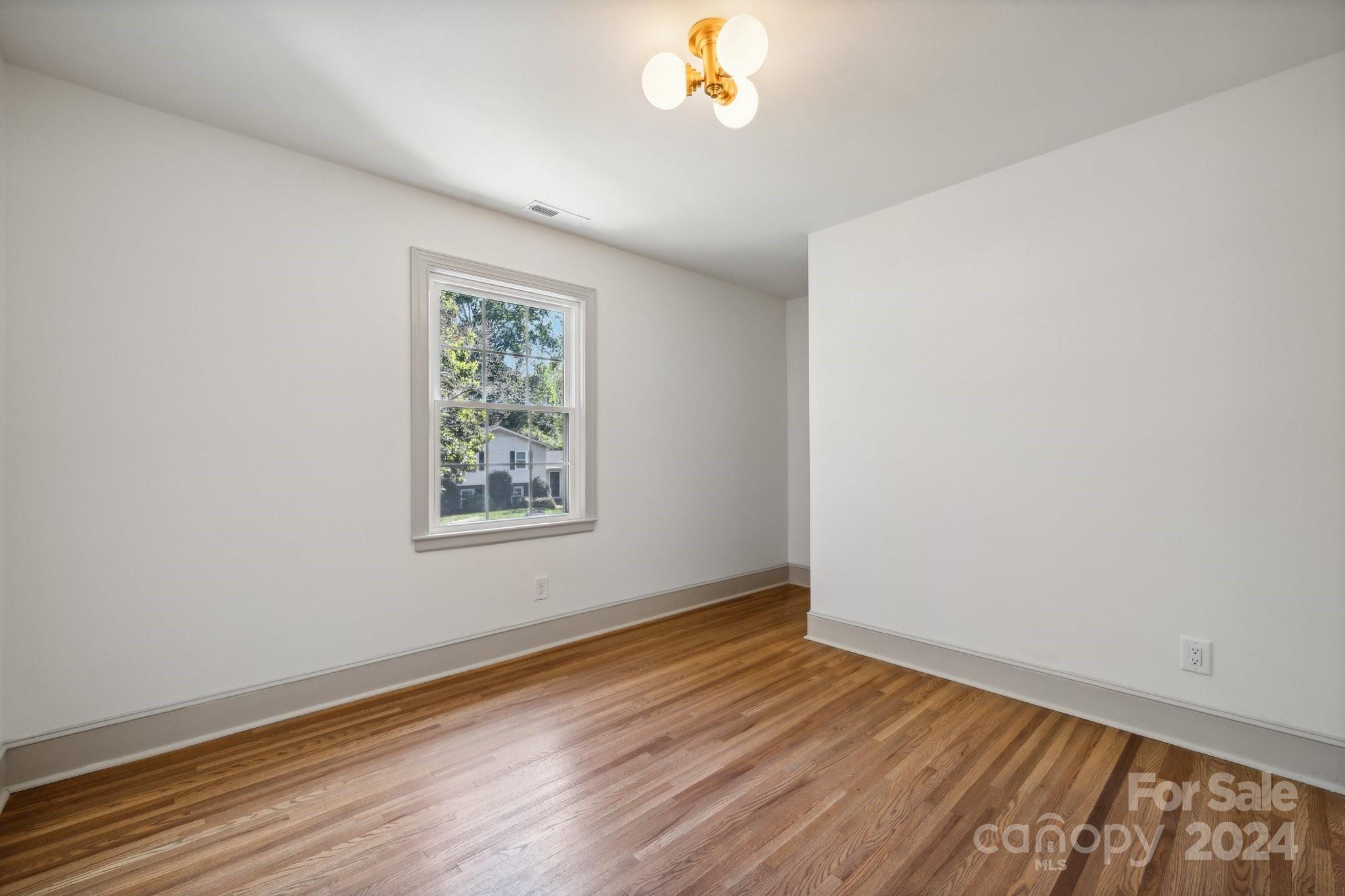 716 Sandridge Road Charlotte, NC 28210 - Photo 32 of 37 Gallery Image 32