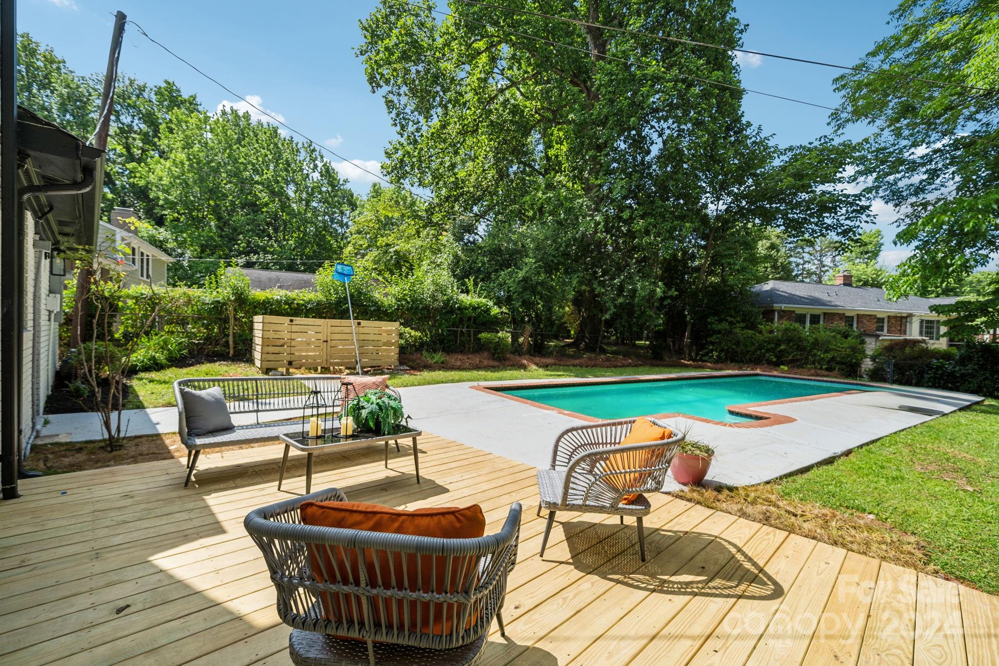 716 Sandridge Road Charlotte, NC 28210 - Photo 35 of 37 Gallery Image 35