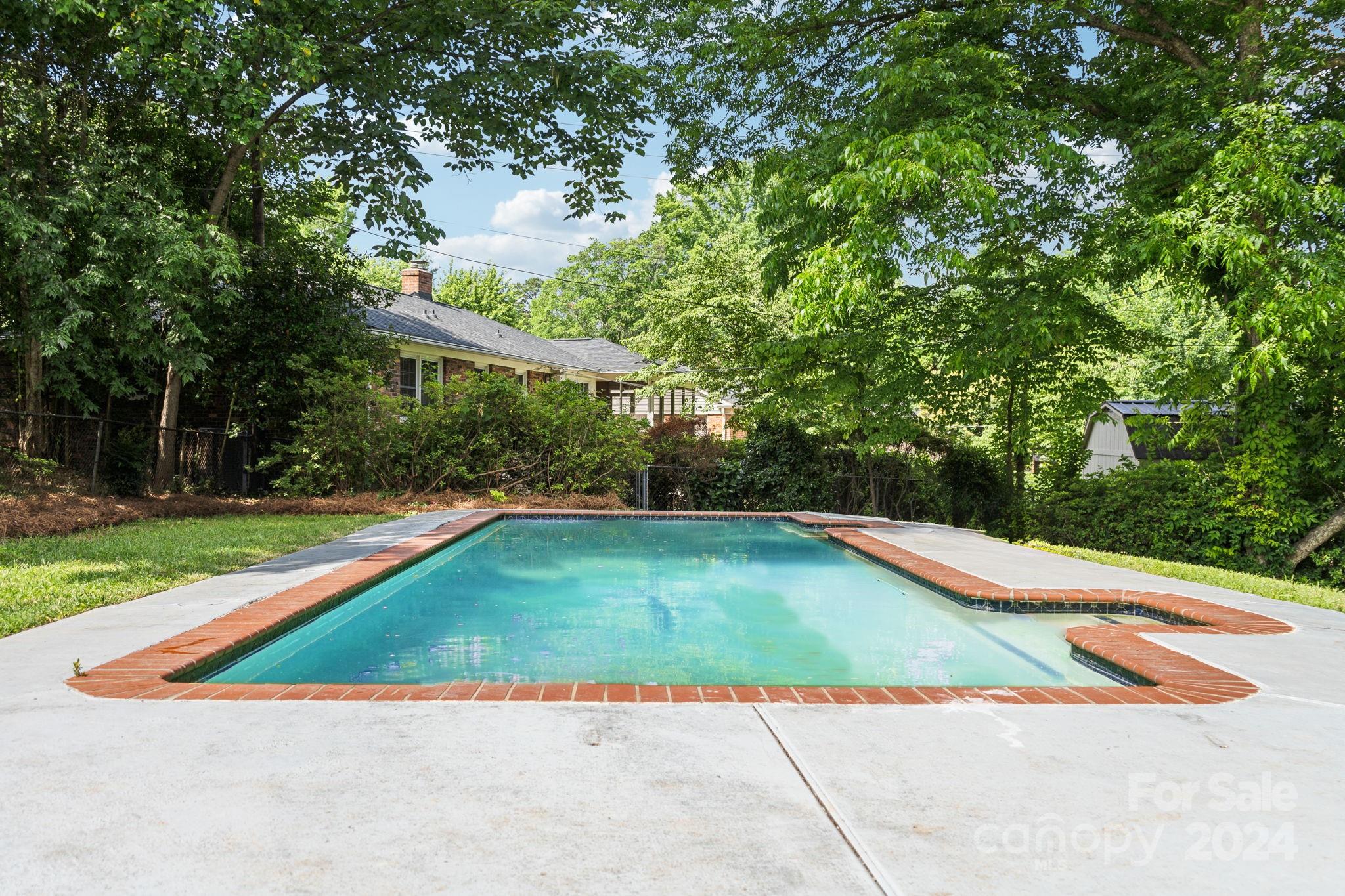 716 Sandridge Road Charlotte, NC 28210 - Photo 36 of 37 Gallery Image 36