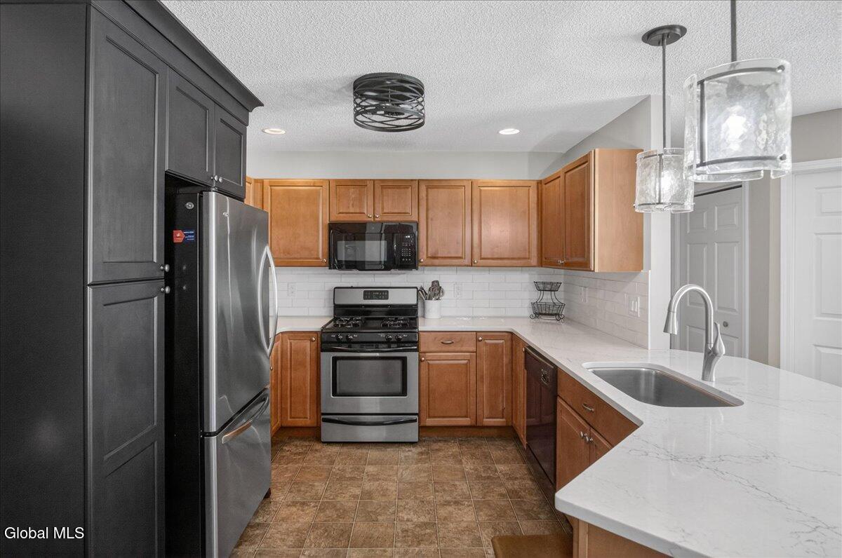 28 Stableford Place Halfmoon, NY 12118 - Photo 18 of 48 32-28 STABLEFORD-16