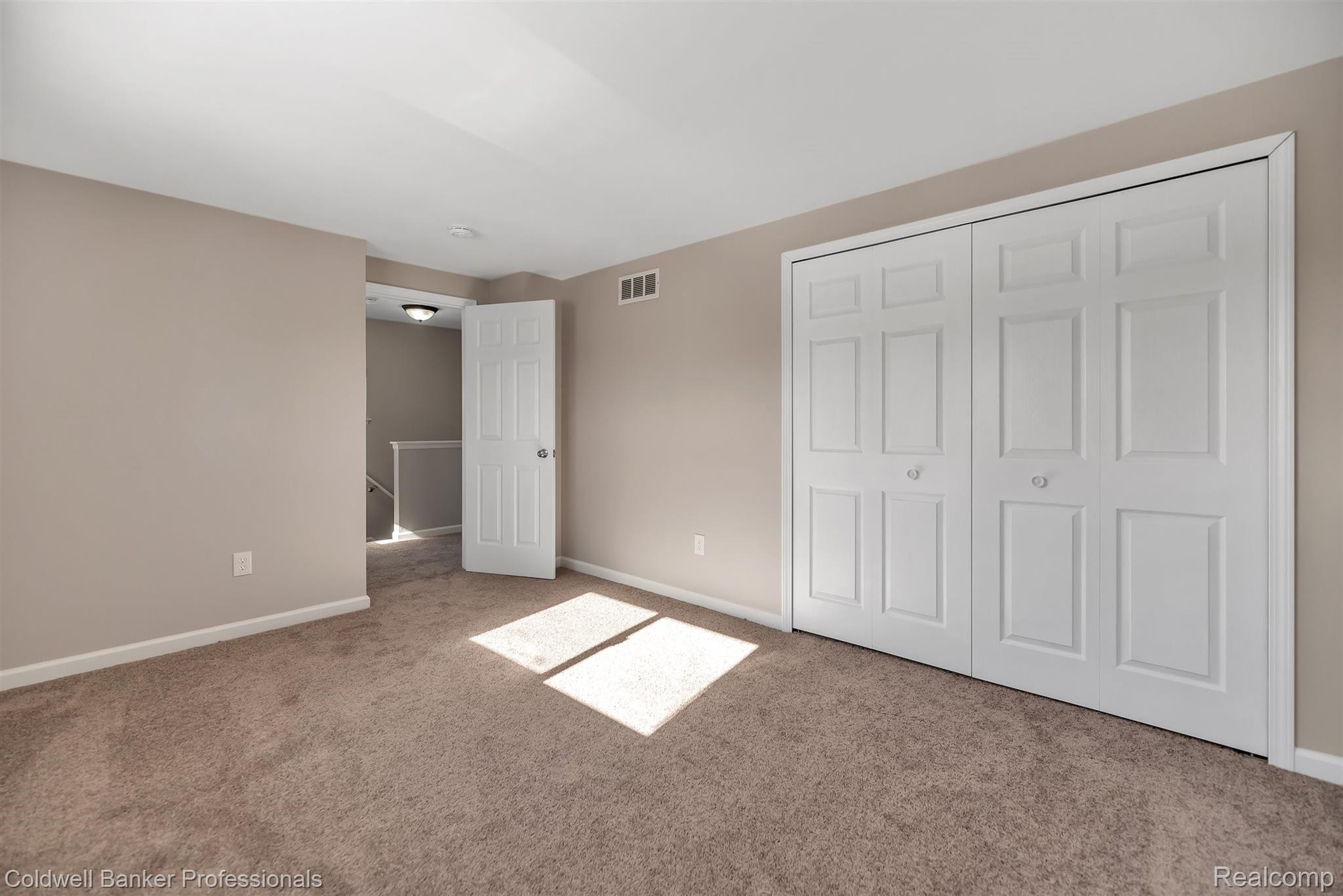 43817 Applewood Road Canton, MI 48188 - Photo 21 of 35 Large Master Bedroom w/Large Closet