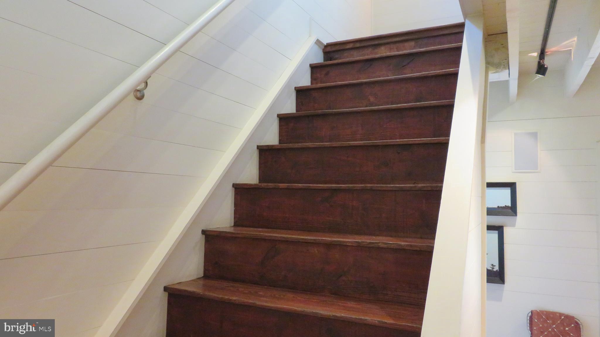 135 Sharp Rock Road Sperryville, VA 22740 - Photo 44 of 58 Original Staircase