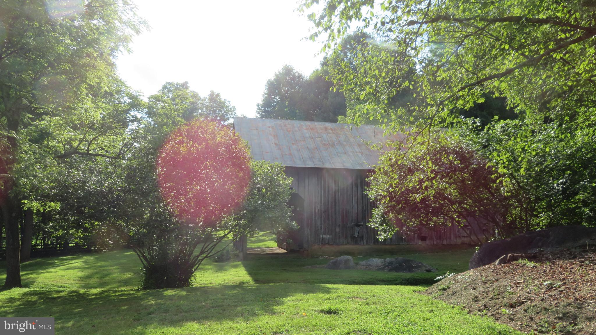 135 Sharp Rock Road Sperryville, VA 22740 - Photo 6 of 58 Barn