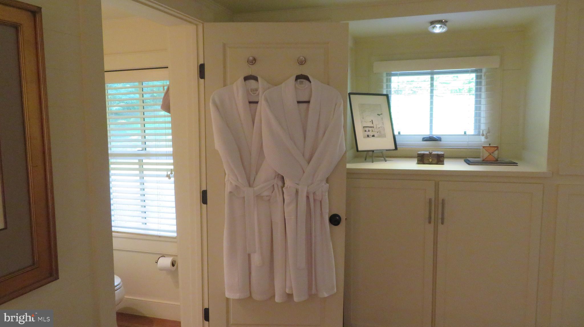 135 Sharp Rock Road Sperryville, VA 22740 - Photo 52 of 58 Guest Bedroom with en Suite Bath