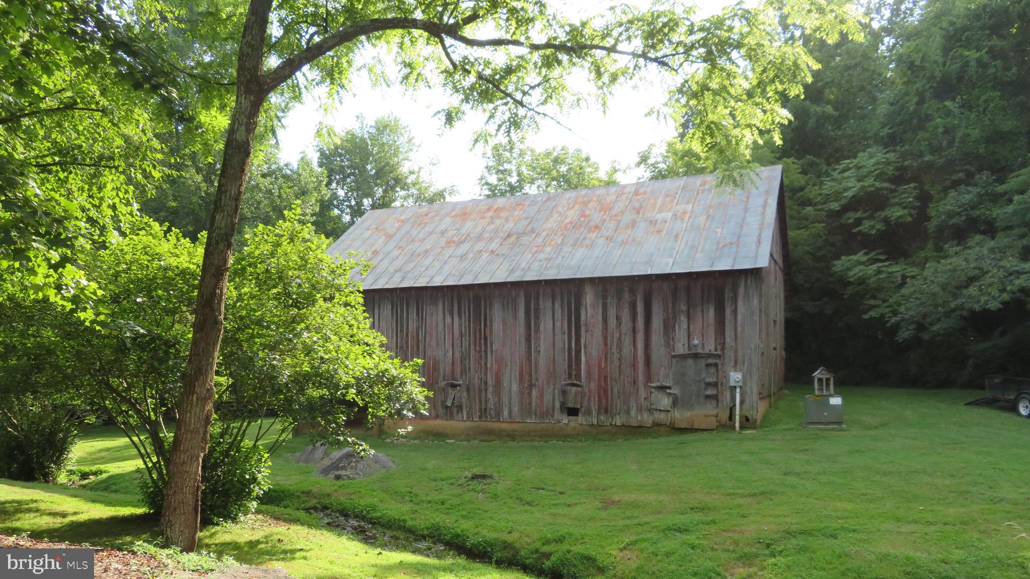 135 Sharp Rock Road Sperryville, VA 22740 - Photo 7 of 58 Barn