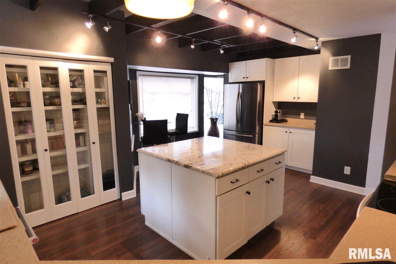 9020 North Frye Road Peoria, IL 61615 - Photo 15 of 34 Gallery Image 15
