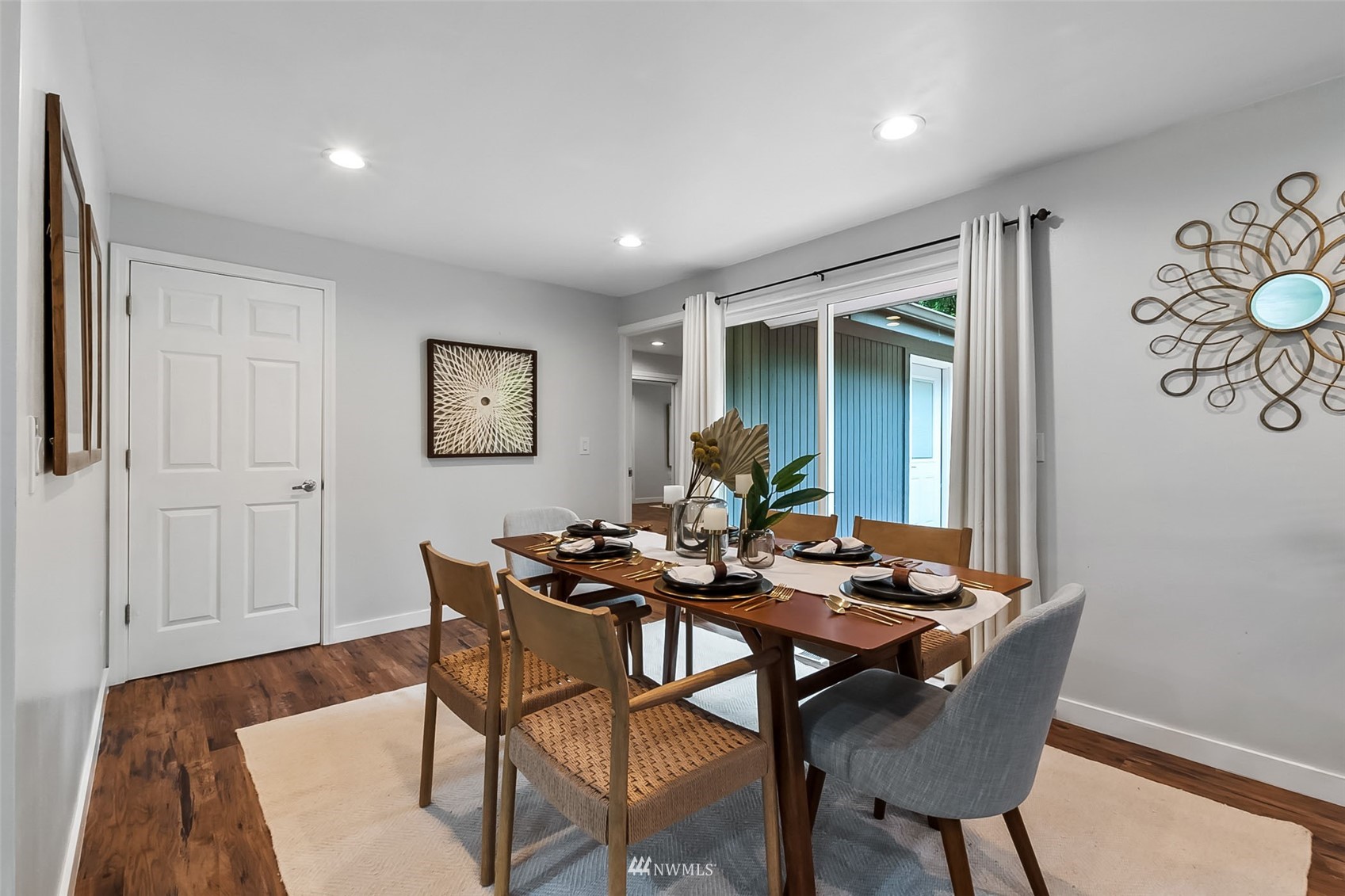 657 Hoquiam Avenue Northeast Renton, WA 98059 - Photo 11 of 24 Gallery Image 11