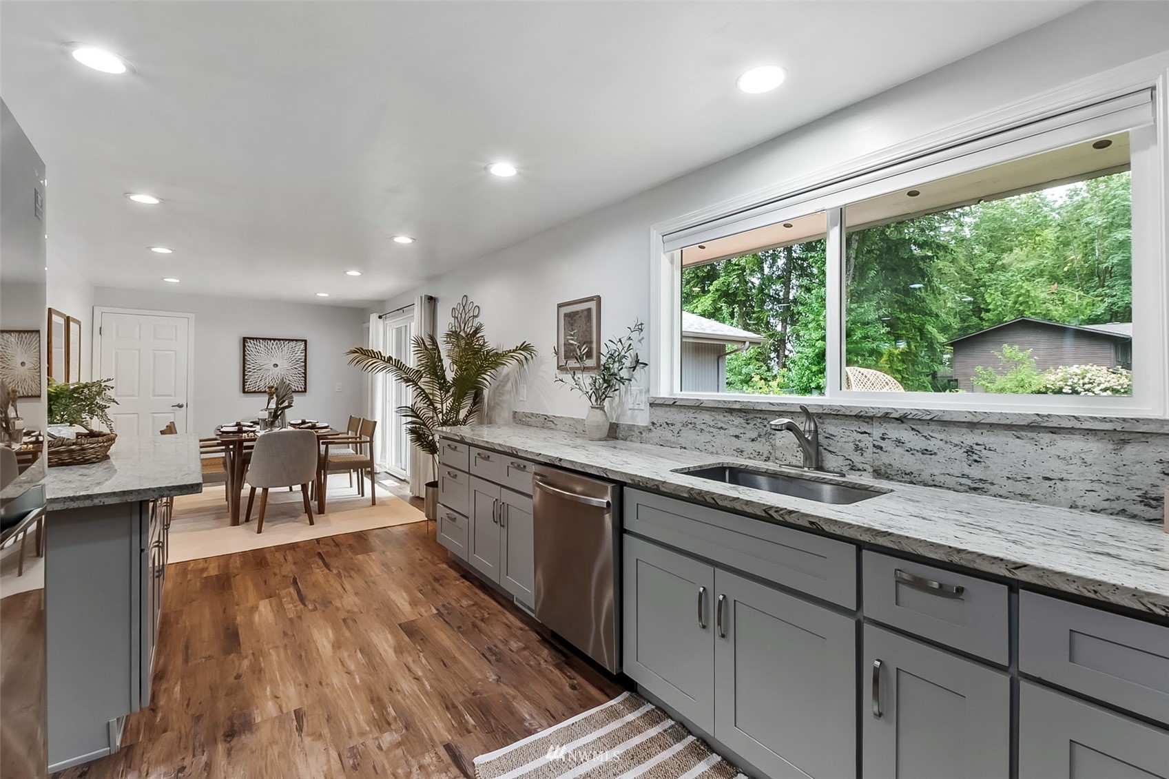 657 Hoquiam Avenue Northeast Renton, WA 98059 - Photo 10 of 24 Gallery Image 10