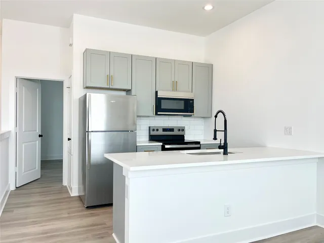 $1,350 | 22214 Dutch Oven Drive, Unit B, Katy, TX 77449