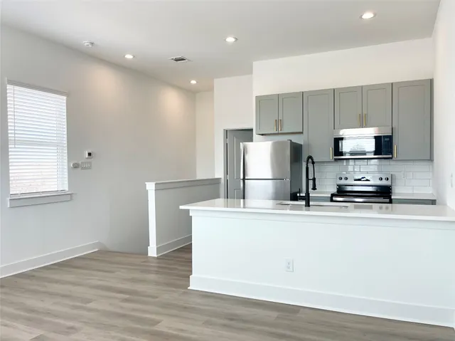 $1,350 | 22214 Dutch Oven Drive, Unit B, Katy, TX 77449