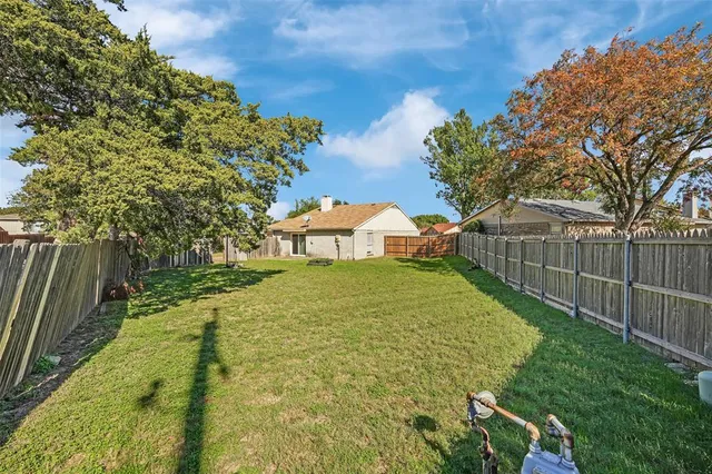 $2,250 | 1011 Elk Grove Drive, Richardson, TX 75081