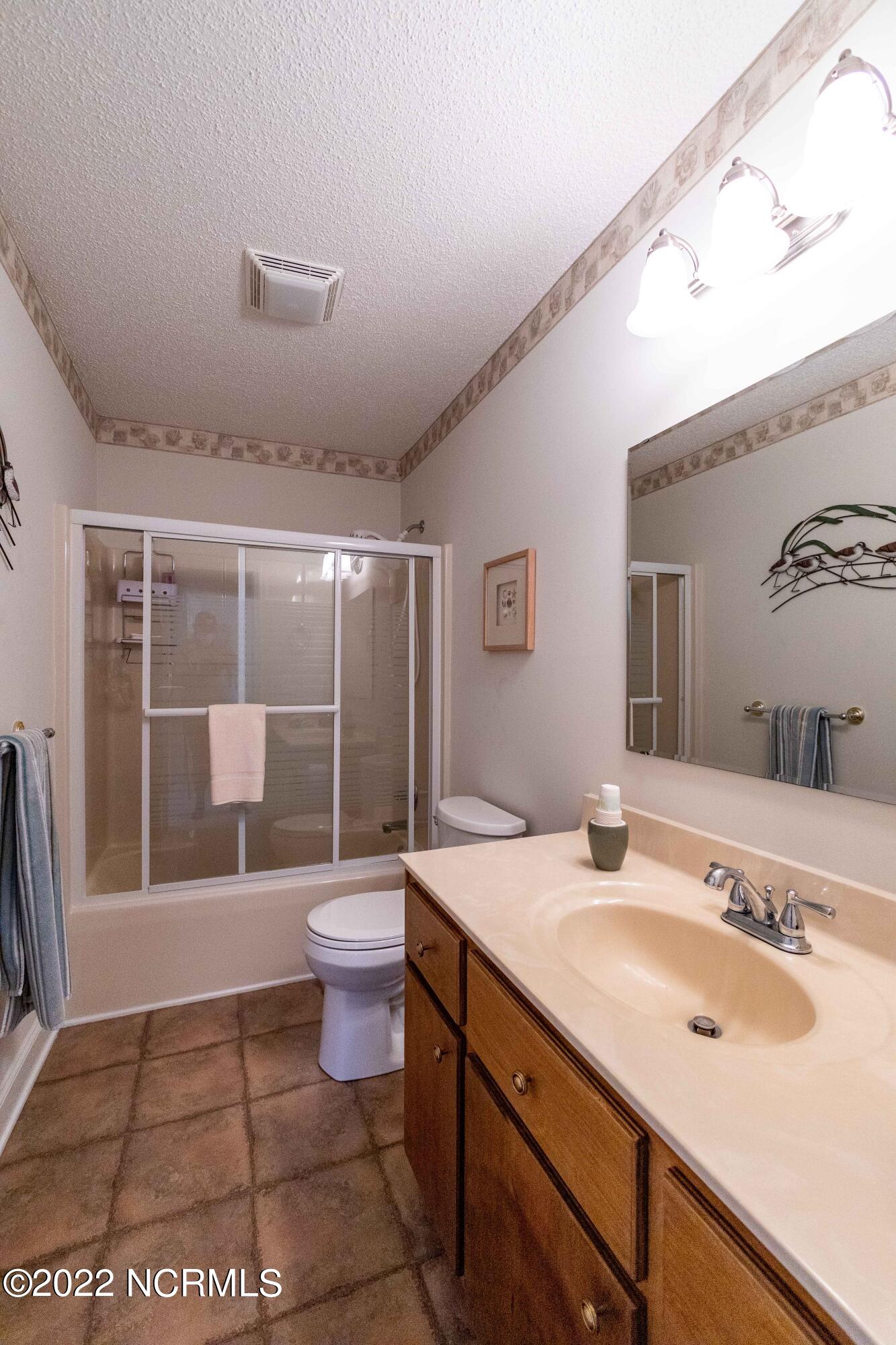 261 Teach's Cove Road Bath, NC 27808 - Photo 22 of 63 Guest Bath