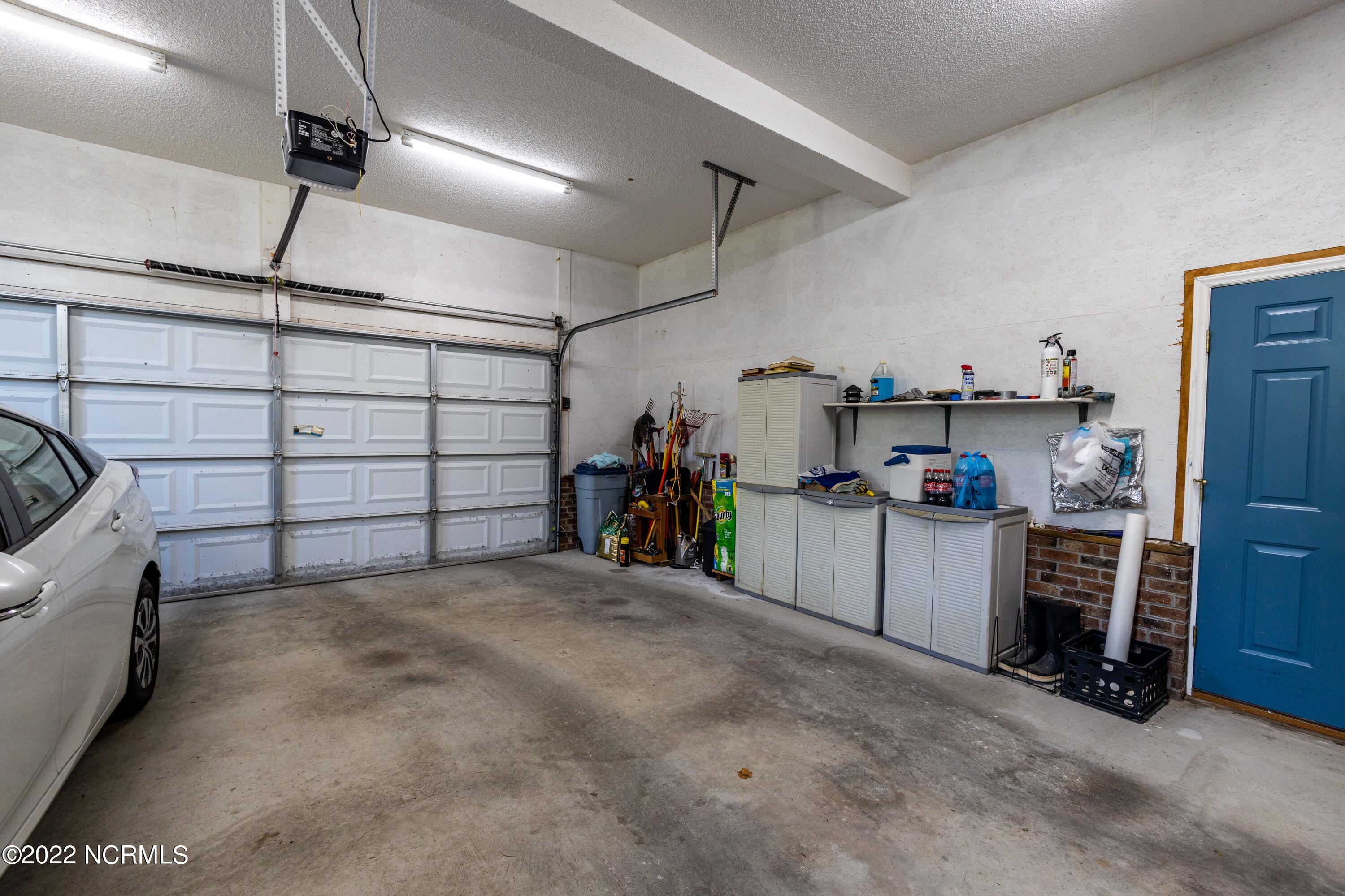 261 Teach's Cove Road Bath, NC 27808 - Photo 32 of 63 Garage