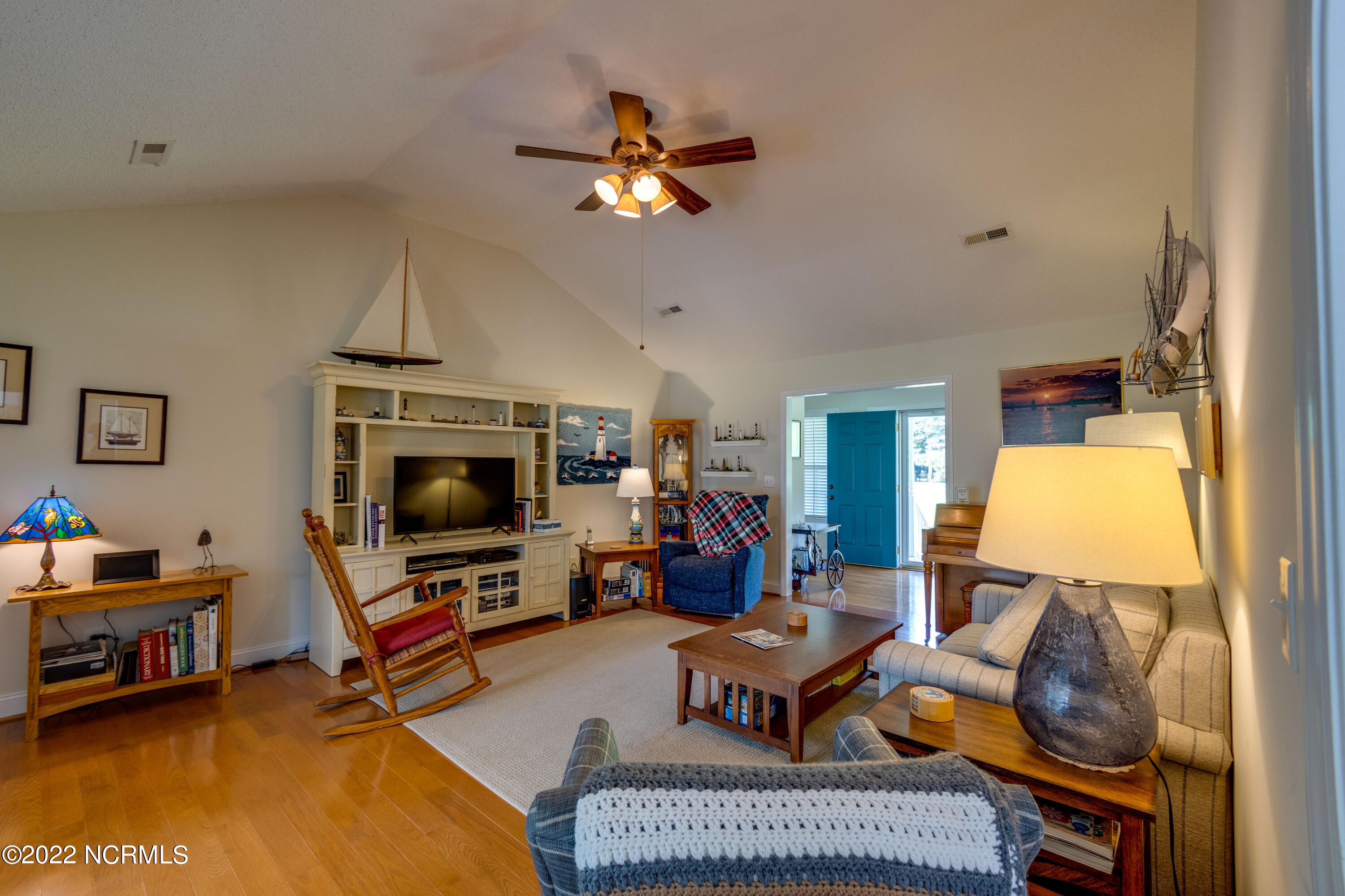 261 Teach's Cove Road Bath, NC 27808 - Photo 7 of 63 Great Room