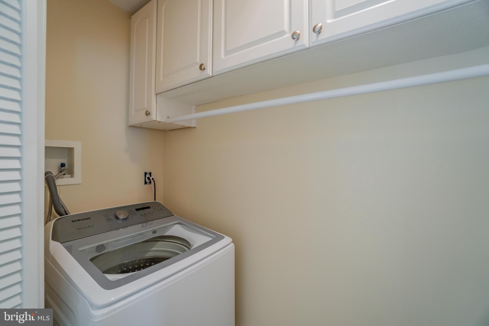 285 Shoemaker Road Huntingdon Valley, PA 19006 - Photo 23 of 46 a utility room with dryer and washer