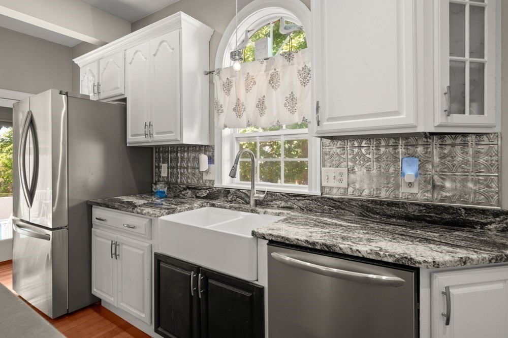 15 Perry Street Danvers, MA 01923 - Photo 6 of 42 Gallery Image 6