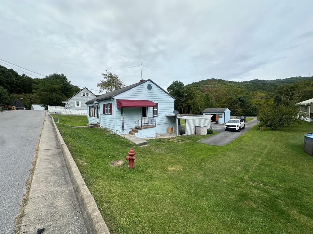 322 Circle Street Bluefield, VA 24605 - Photo 1 of 1 Gallery Image 1