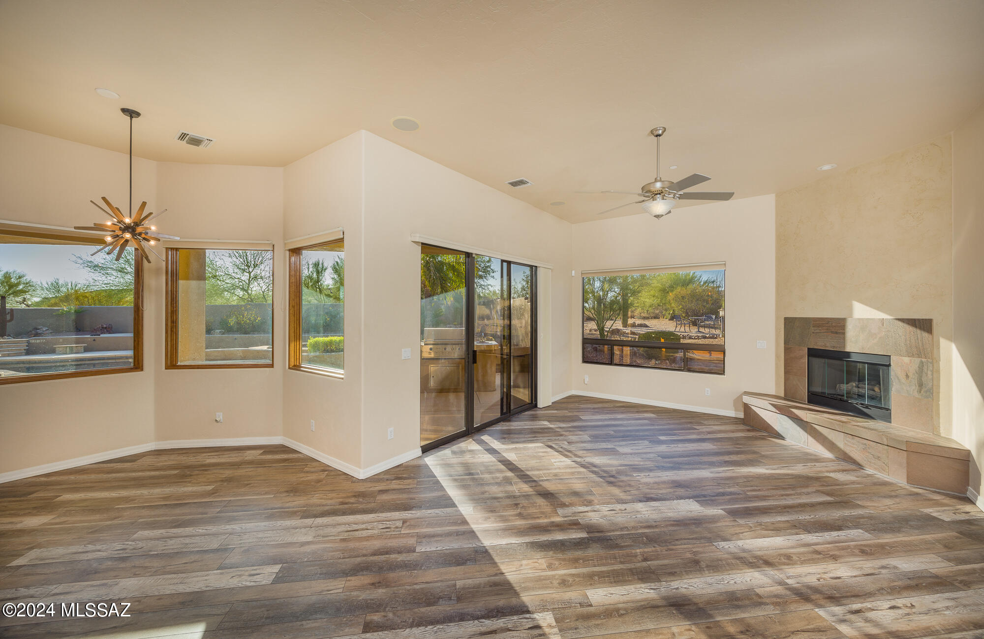 12345 North Reflection Ridge Drive Oro Valley, AZ 85755 - Photo 7 of 48