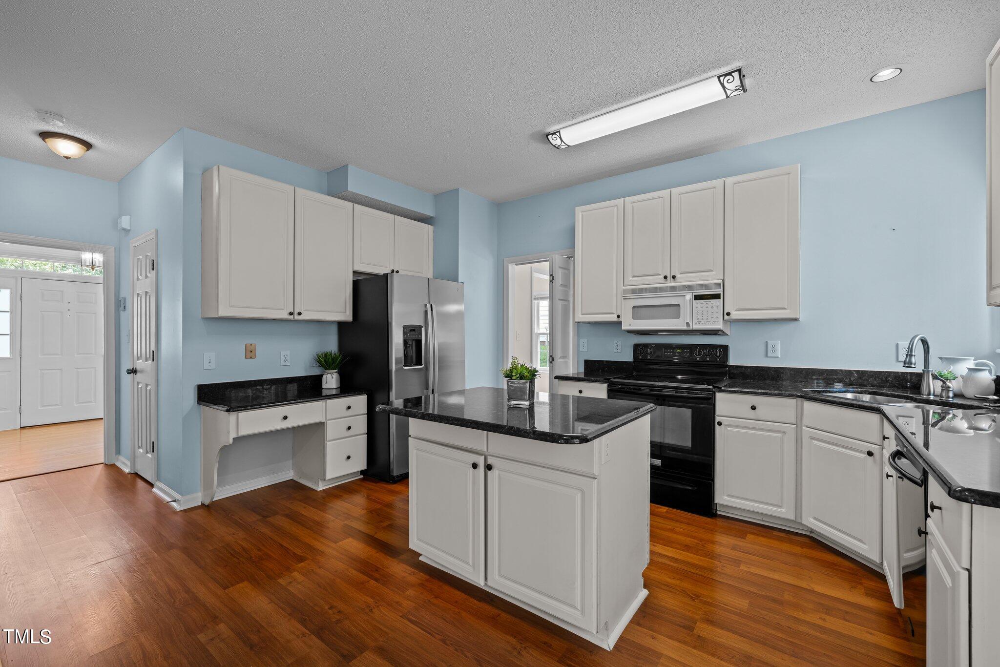 9421 Tweeds Mill Road Raleigh, NC 27617 - Photo 11 of 33 13-web-or-mls-5Z8A5912