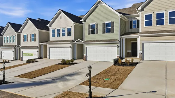 $2,200 | 9431 Cavalier Way, Ooltewah, TN 37363