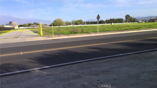 a view of a tennis court