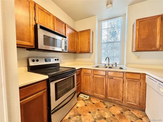 $2,495 | 10562 Routt Lane, Broomfield, CO 80021