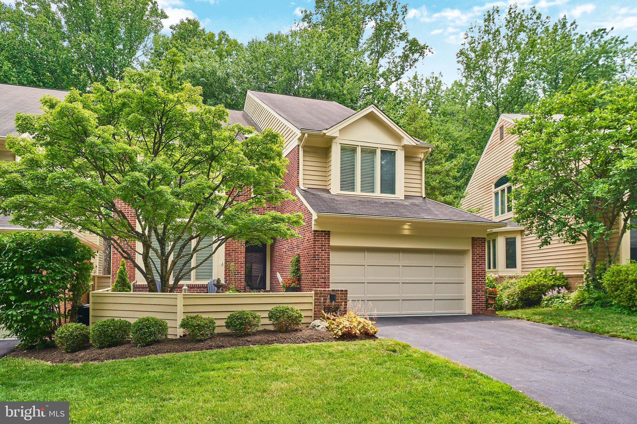 1416 Hemingway Court Reston, VA 20194 - Photo 2 of 54