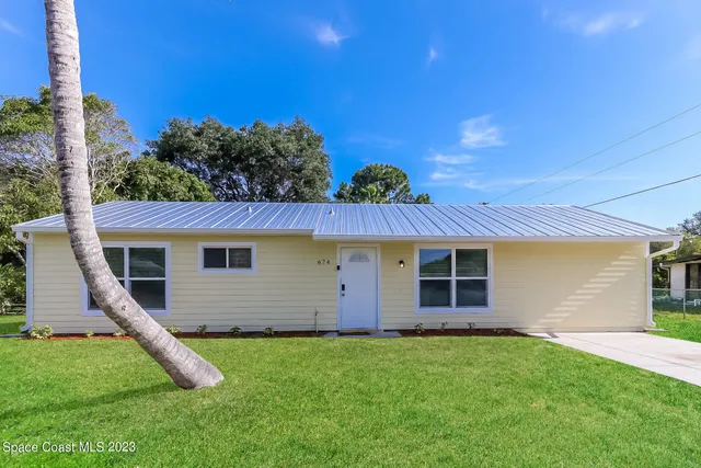 $1,790 | 674 23rd Place Southwest, Vero Beach, FL 32962