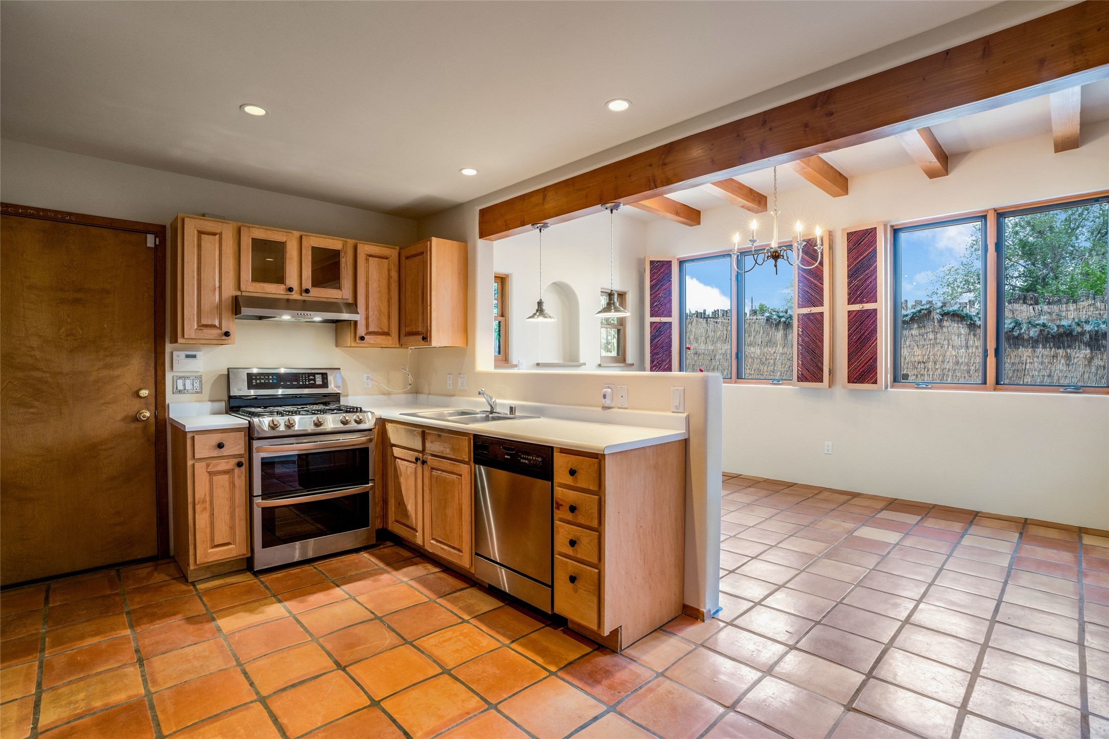 121 Del Rio Drive Santa Fe, NM 87501 - Photo 8 of 24