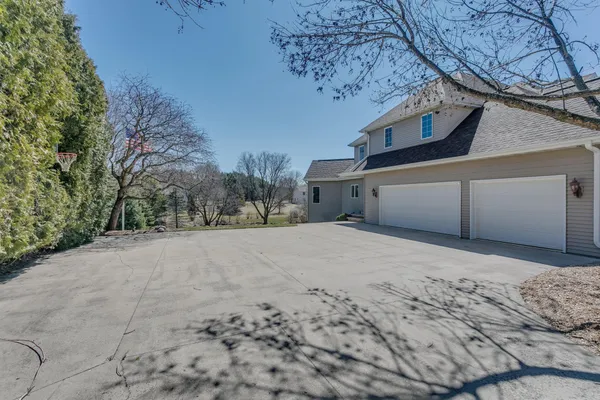 $945,000 | W7373 Spring Valley Drive, Greenville, WI 54942